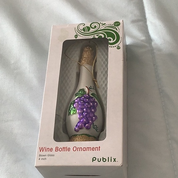 Wine bottle ornament lone glass 4 inches new great for your tree🎄🎄 - Picture 1 of 4